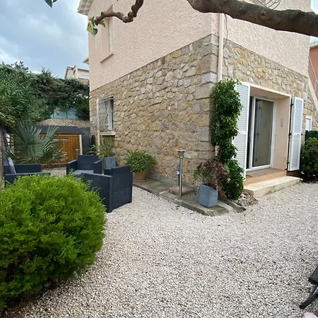 Les Lones Avec Jardin Apartman